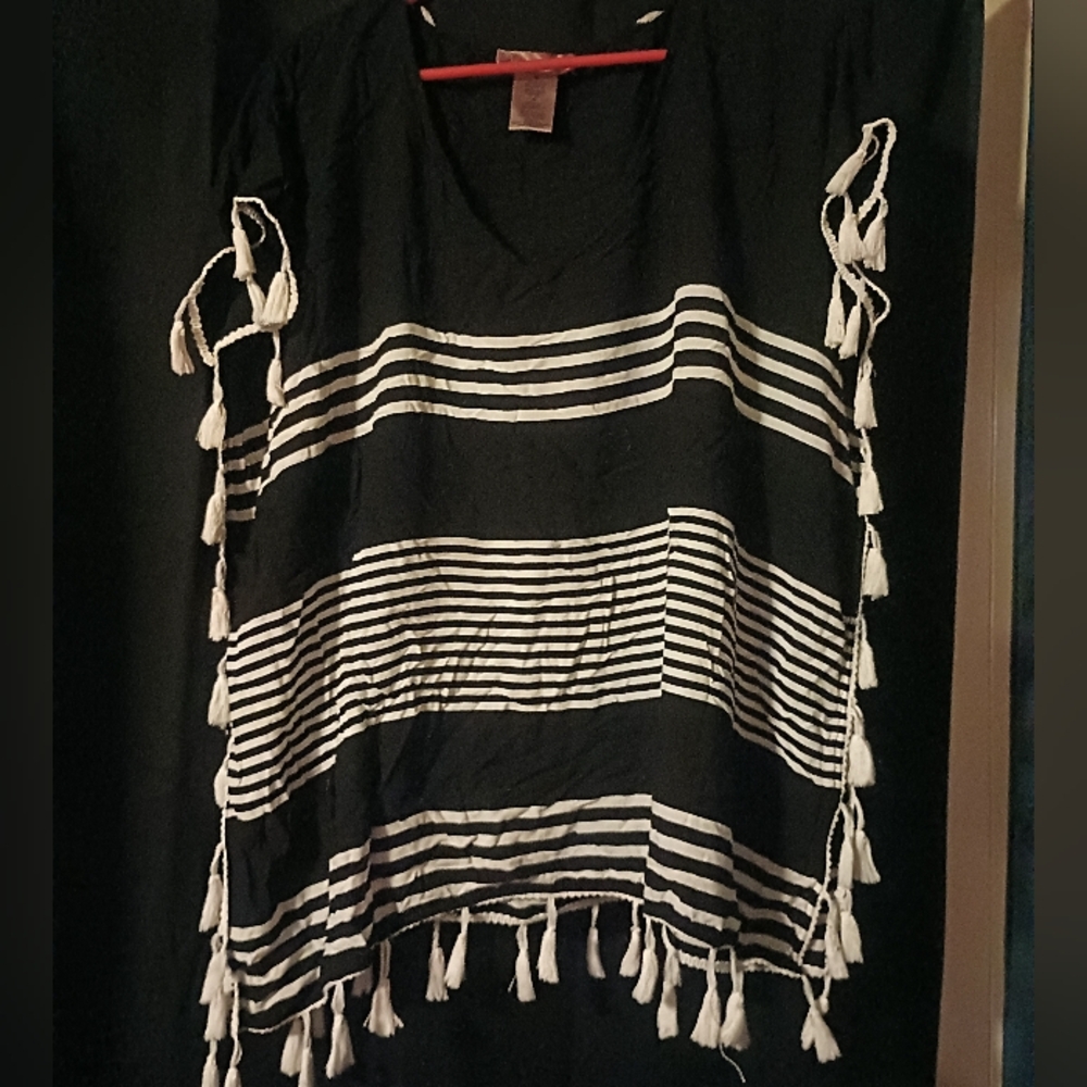 Chic Black and White Tassel Tunic